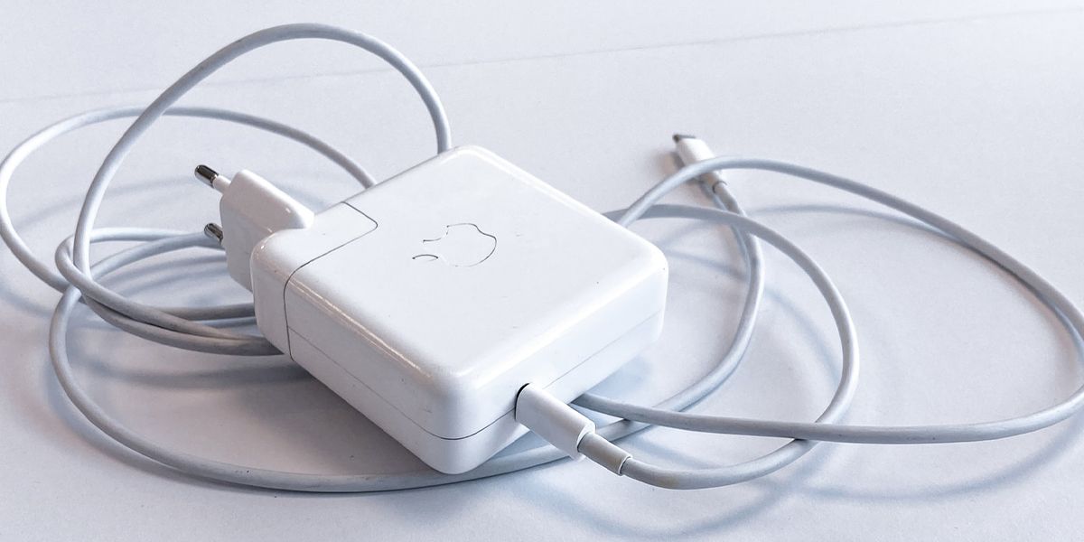 MacBook MagSafe charger