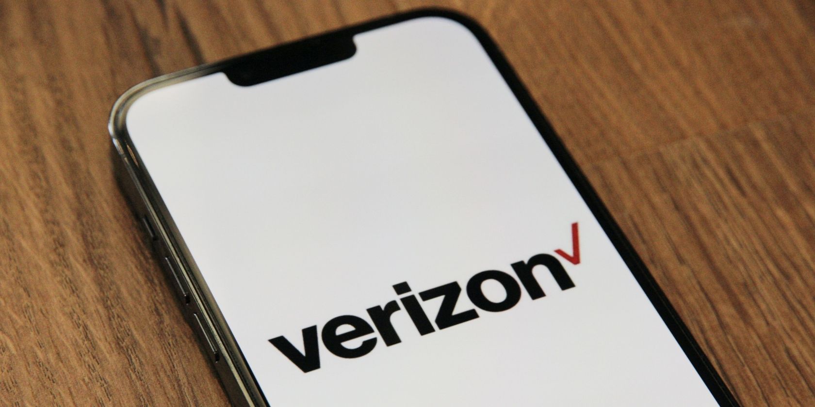 verizon logo on phone screen