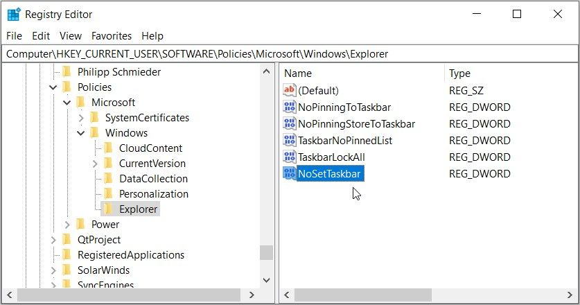 Clicking the “NoSetTaskbar” value in the Registry Editor