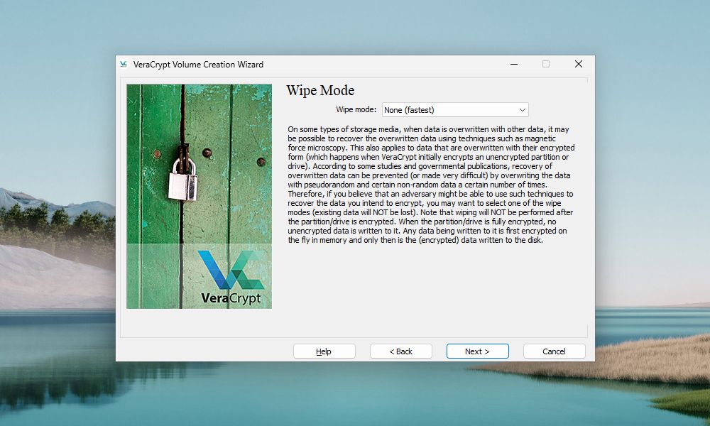 VeraCrypt Volume Creation Wizard prompting to select a wipe mode for unencrypted data