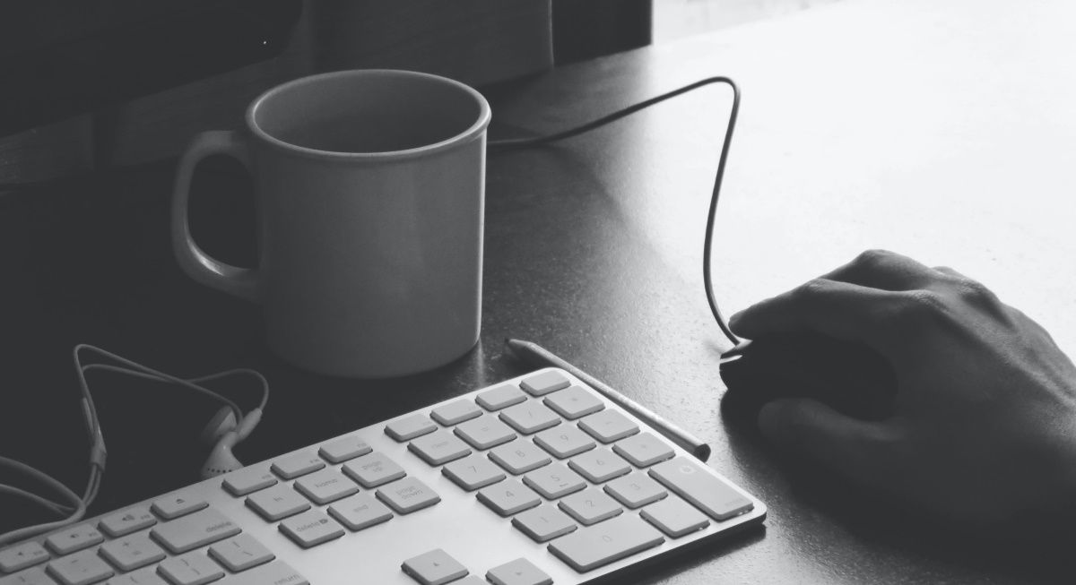 Person using a computer mouse