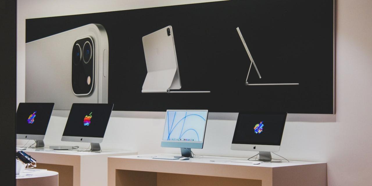 Imacs on Table