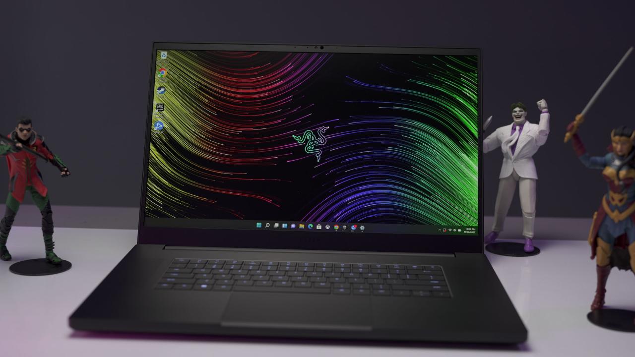 Razer Blade 17 - Front